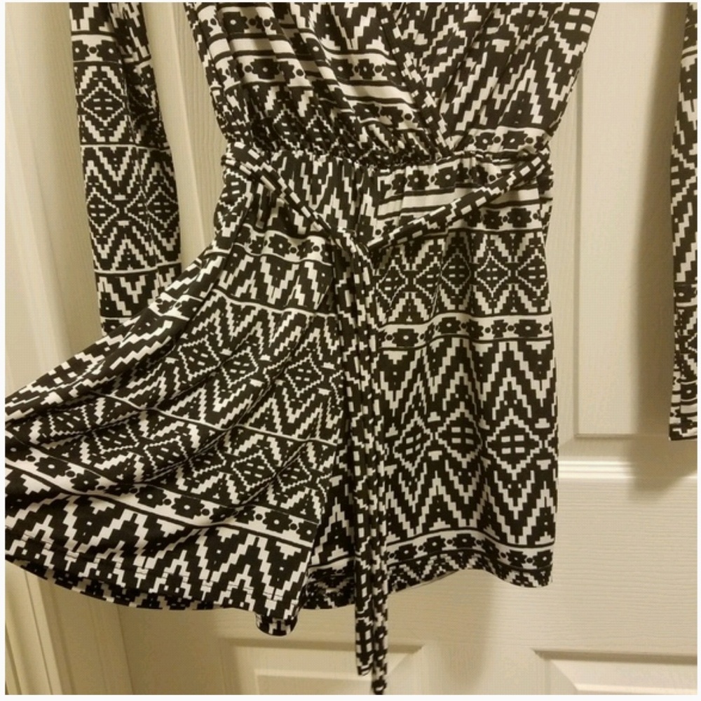 Romper - Picture 2 of 3
